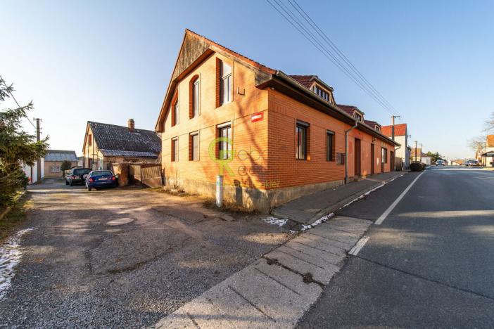 Prodej rodinného domu, Tachlovice, Karlštejnská, 500 m2