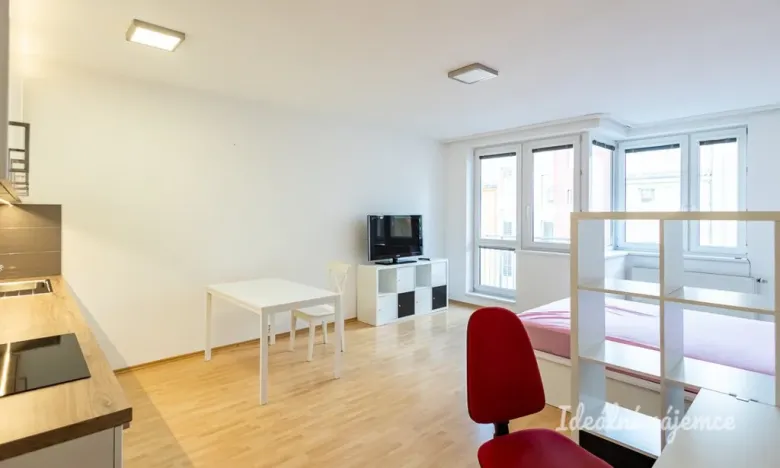 Pronájem bytu 1+kk, Praha - Kunratice, Za valem, 42 m2