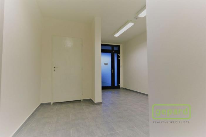 Pronájem kanceláře, Praha - Černý Most, Kpt. Stránského, 100 m2