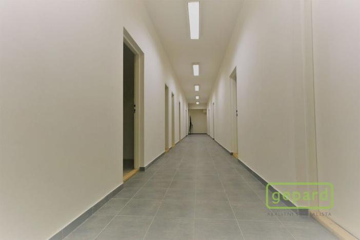 Pronájem kanceláře, Praha - Černý Most, Kpt. Stránského, 100 m2