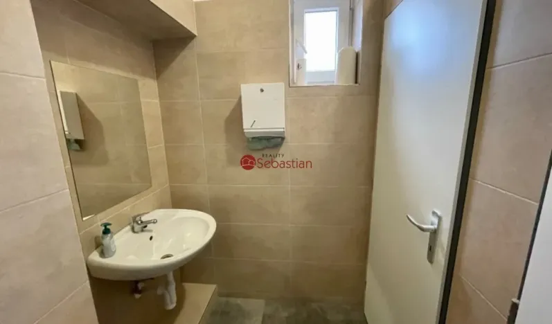 Pronájem kanceláře, Jičín - Valdické Předměstí, Dělnická, 245 m2