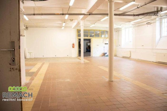Pronájem obchodního prostoru, Náchod, Smiřických, 1100 m2