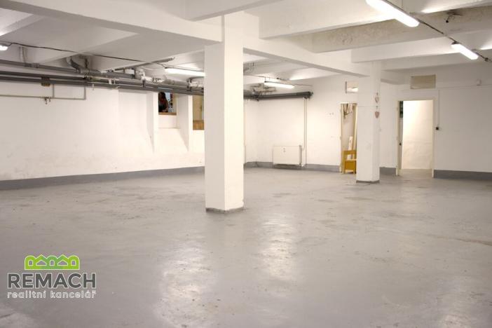 Pronájem obchodního prostoru, Náchod, Smiřických, 1100 m2