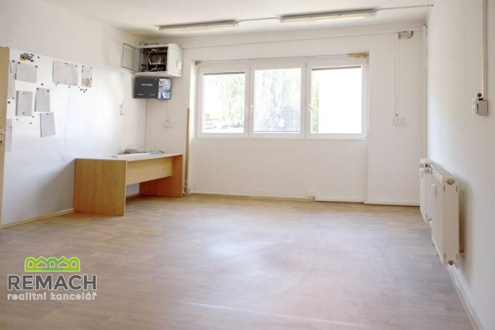 Pronájem obchodního prostoru, Náchod, Smiřických, 1100 m2