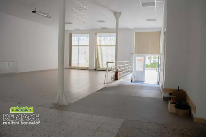 Pronájem obchodního prostoru, Náchod, Smiřických, 1100 m2