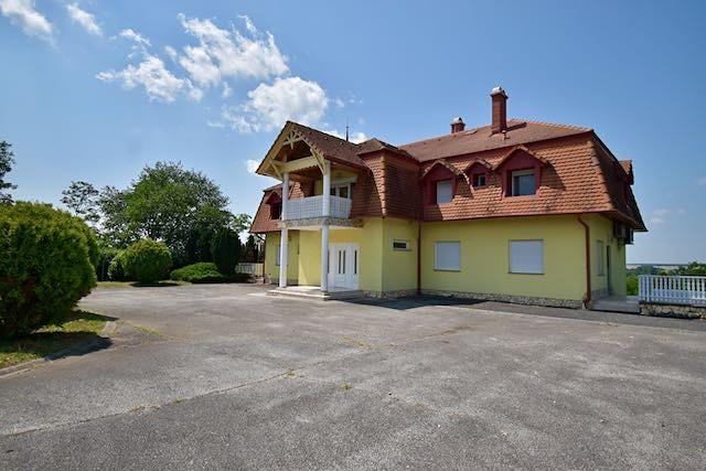 Prodej vily, Badacsonytomaj, Maďarsko, 490 m2