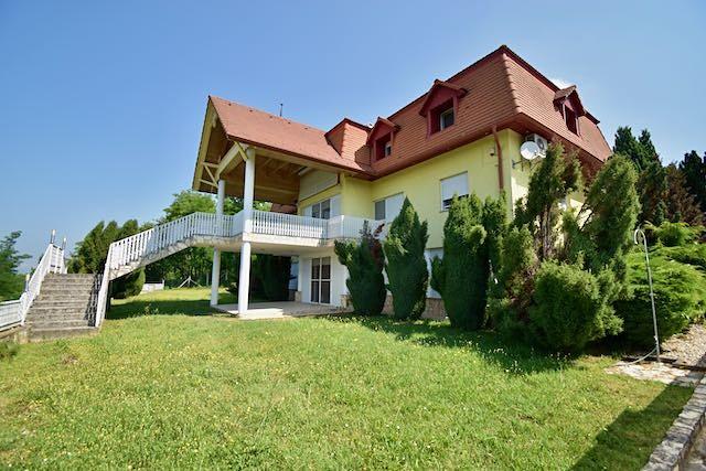 Prodej vily, Fonyód, Maďarsko, 490 m2