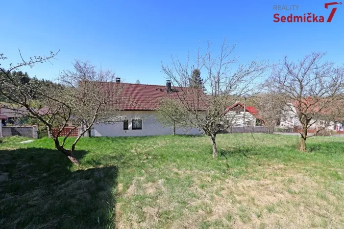 Prodej pozemku pro bydlení, Lhotka, 1080 m2