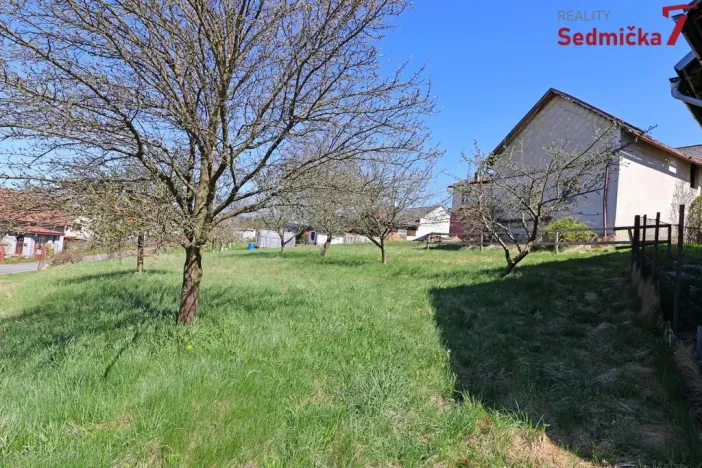 Prodej pozemku pro bydlení, Lhotka, 1080 m2