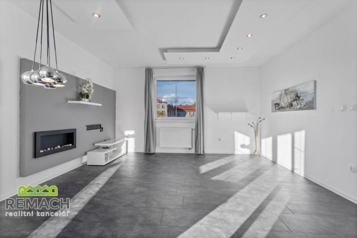 Pronájem bytu 2+kk, Náchod, Bartoňova, 61 m2