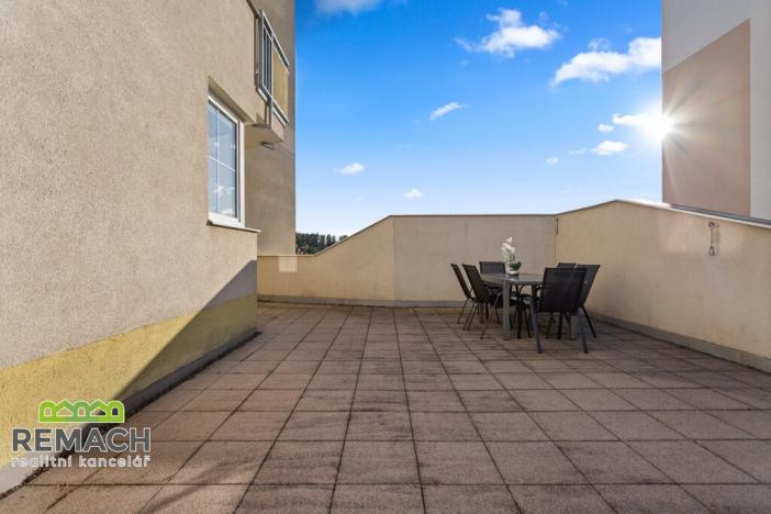 Pronájem bytu 2+kk, Náchod, Bartoňova, 61 m2