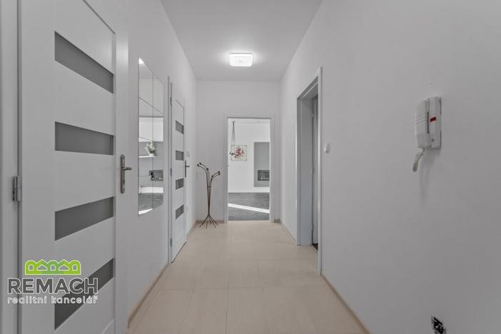 Pronájem bytu 2+kk, Náchod, Bartoňova, 61 m2