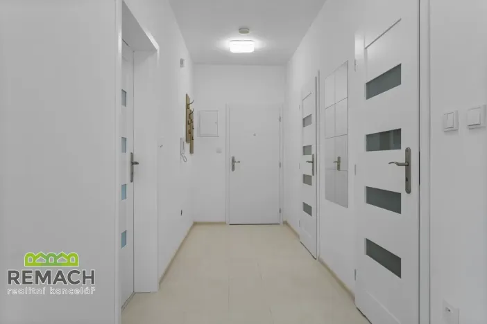 Pronájem bytu 2+kk, Náchod, Bartoňova, 61 m2