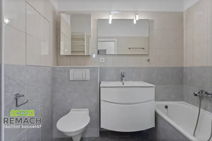 Pronájem bytu 2+kk, Náchod, Bartoňova, 61 m2