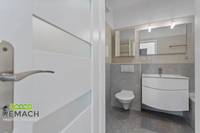 Pronájem bytu 2+kk, Náchod, Bartoňova, 61 m2