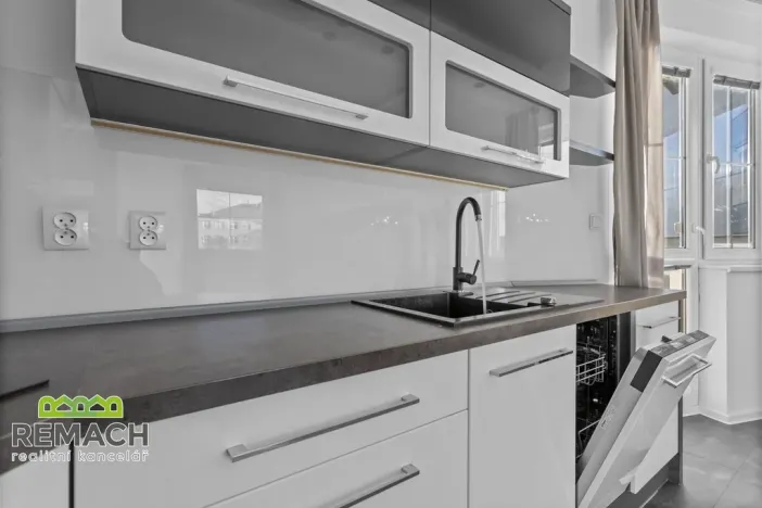 Pronájem bytu 2+kk, Náchod, Bartoňova, 61 m2