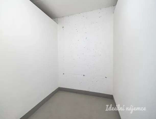 Pronájem bytu 2+kk, Praha - Hloubětín, Nademlejnská, 38 m2