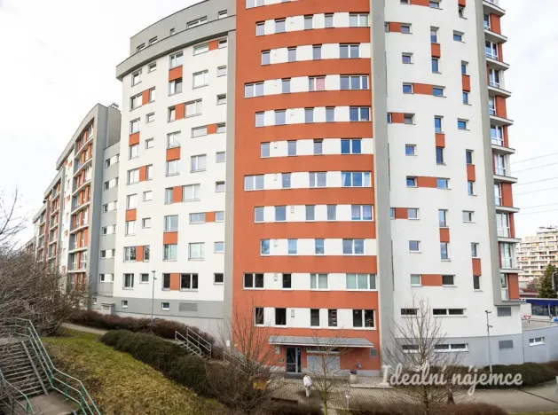 Pronájem bytu 2+kk, Praha - Hloubětín, Nademlejnská, 38 m2