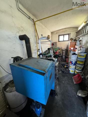 Prodej rodinného domu, Havraň, 272 m2