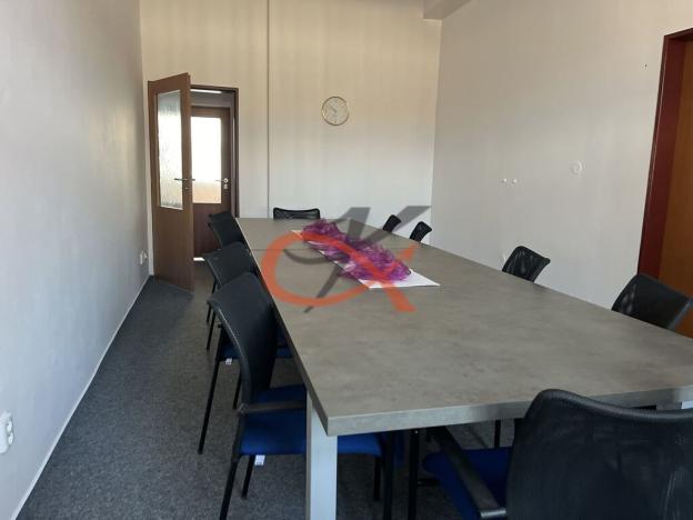 Pronájem komerční nemovitosti, Rožnov pod Radhoštěm, Tvarůžkova, 486 m2