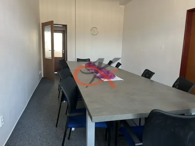 Pronájem komerční nemovitosti, Rožnov pod Radhoštěm, Tvarůžkova, 486 m2