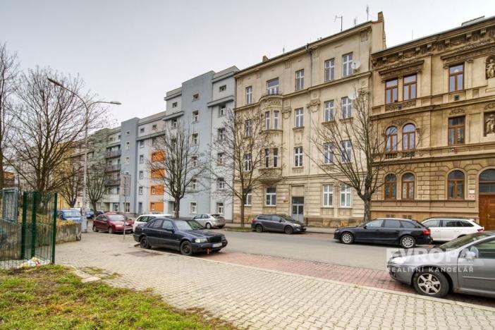 Prodej bytu 2+1, Plzeň - Jižní Předměstí, Plachého, 75 m2