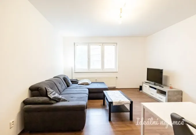Pronájem bytu 2+kk, Praha - Záběhlice, Velenovského, 53 m2