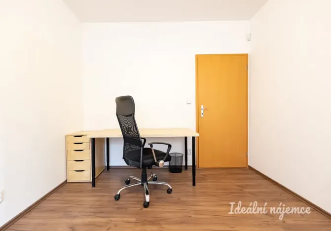 Pronájem bytu 2+kk, Praha - Záběhlice, Velenovského, 53 m2