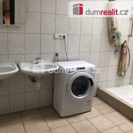 Pronájem bytu 1+kk, Praha - Hostavice, Pilská, 21 m2