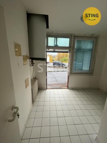 Pronájem skladu, Ostrava, Uhlířská, 130 m2