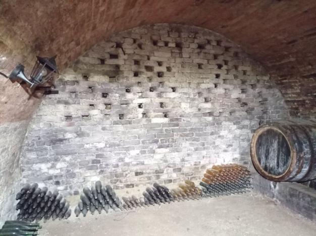 Prodej vinného sklepa, Brod nad Dyjí, 90 m2