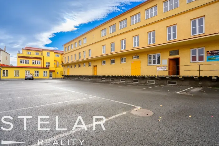 Pronájem kanceláře, Krnov - Pod Bezručovým vrchem, Revoluční, 328 m2