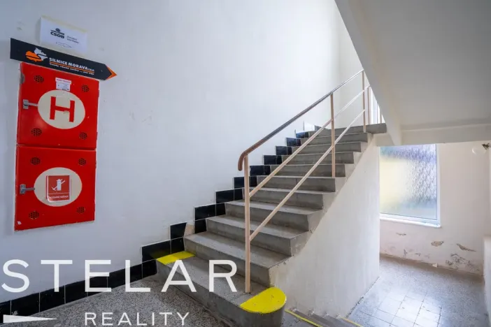 Pronájem kanceláře, Krnov - Pod Bezručovým vrchem, Revoluční, 328 m2