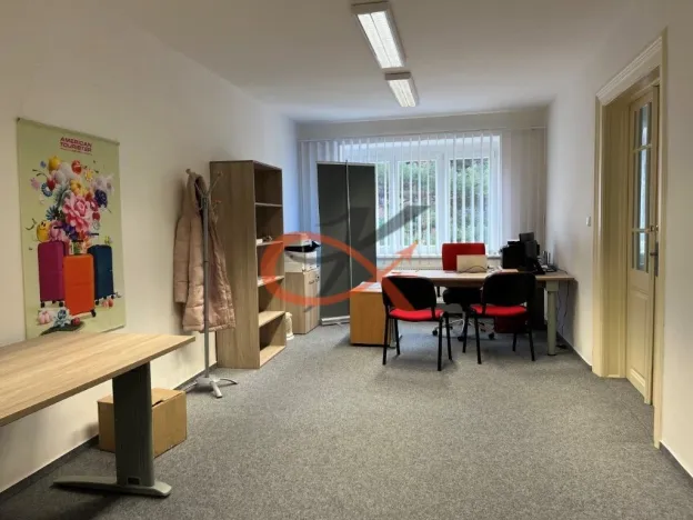 Pronájem kanceláře, Valašské Meziříčí, Náměstí, 62 m2