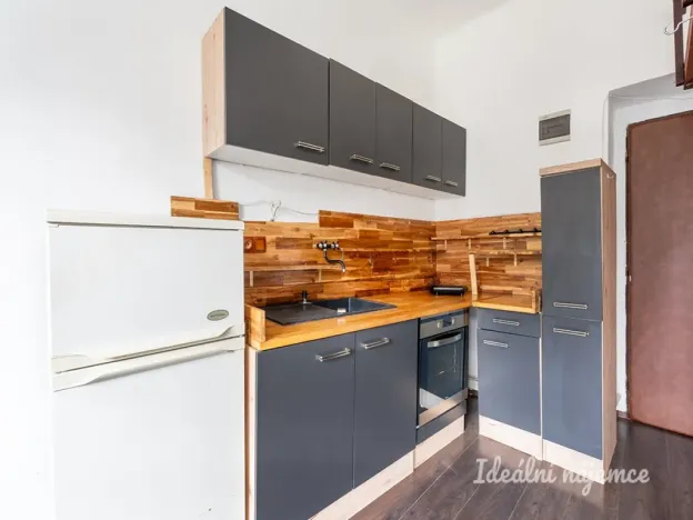 Pronájem bytu 1+kk, Praha - Michle, Michelská, 25 m2