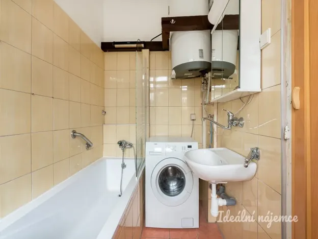 Pronájem bytu 1+kk, Praha - Michle, Michelská, 25 m2