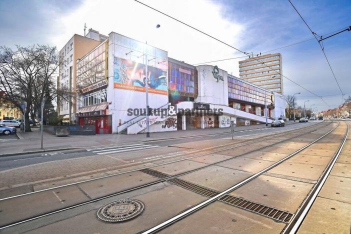 Prodej obchodního prostoru, Praha - Žižkov, Koněvova, 2500 m2
