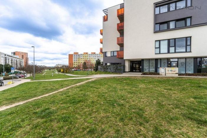 Prodej obchodního prostoru, Praha - Horní Měcholupy, Bolevecká, 64 m2