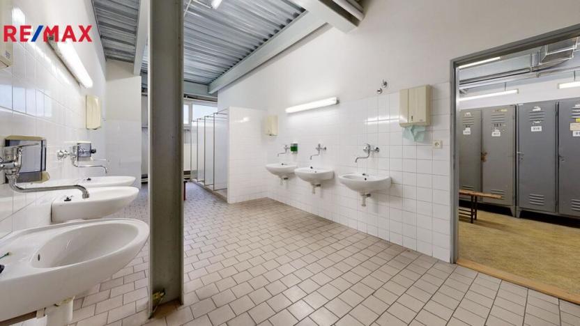 Prodej výrobních prostor, Blansko, 2746 m2