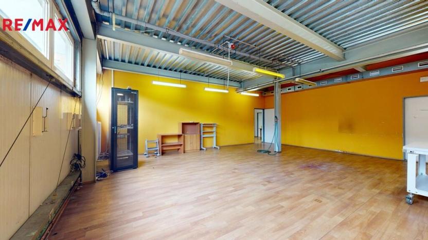 Prodej výrobních prostor, Blansko, 2746 m2