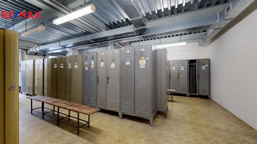 Prodej výrobních prostor, Blansko, 2746 m2