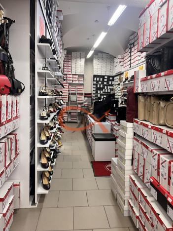 Prodej obchodního prostoru, Valašské Meziříčí, Náměstí, 345 m2