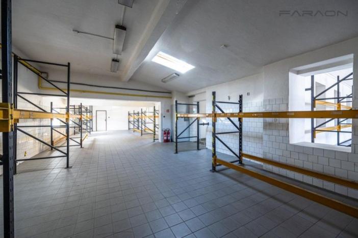 Pronájem skladu, Praha - Krč, Libušská, 976 m2
