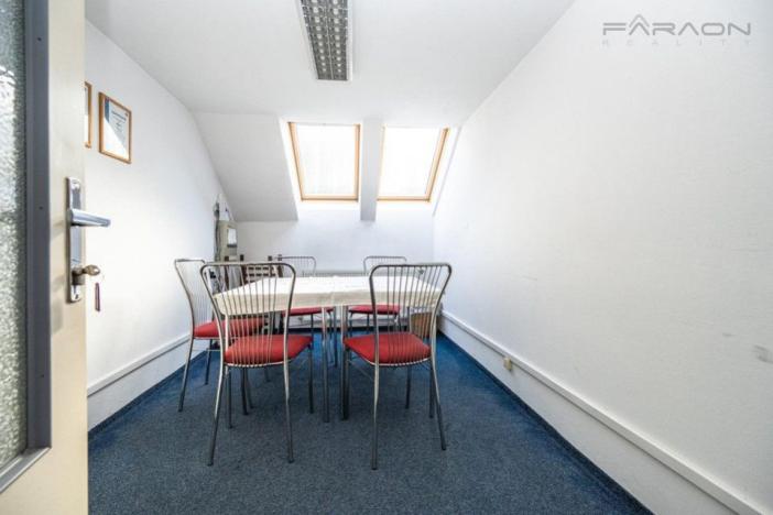 Pronájem skladu, Praha - Krč, Libušská, 976 m2