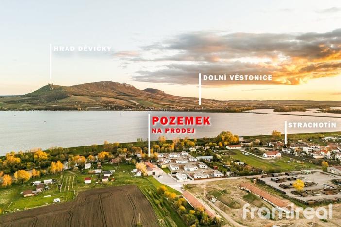 Prodej pozemku pro komerční výstavbu, Strachotín, 2850 m2