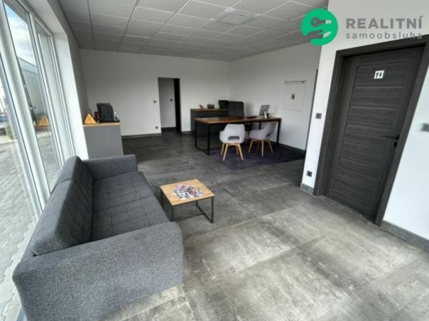 Prodej obchodního prostoru, Ostrovačice, Osvobození, 242 m2