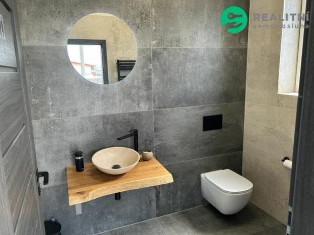 Prodej obchodního prostoru, Ostrovačice, Osvobození, 242 m2