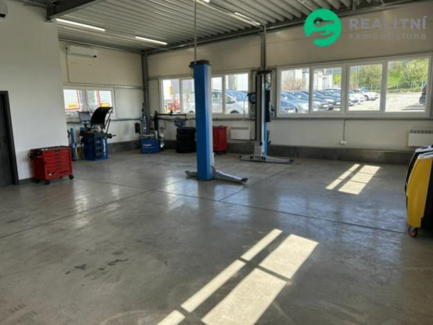 Prodej obchodního prostoru, Ostrovačice, Osvobození, 242 m2