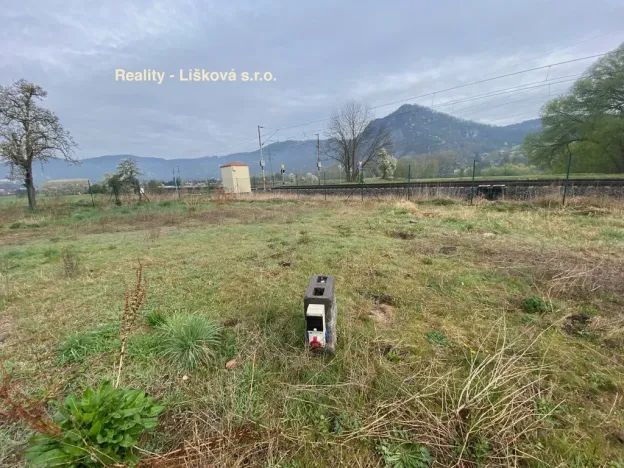 Pronájem pozemku pro komerční výstavbu, Velké Březno, 3600 m2
