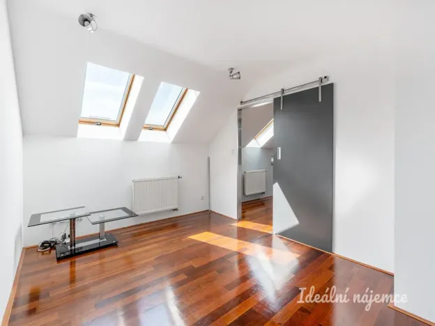 Pronájem bytu 3+kk, Praha - Smíchov, Staropramenná, 78 m2